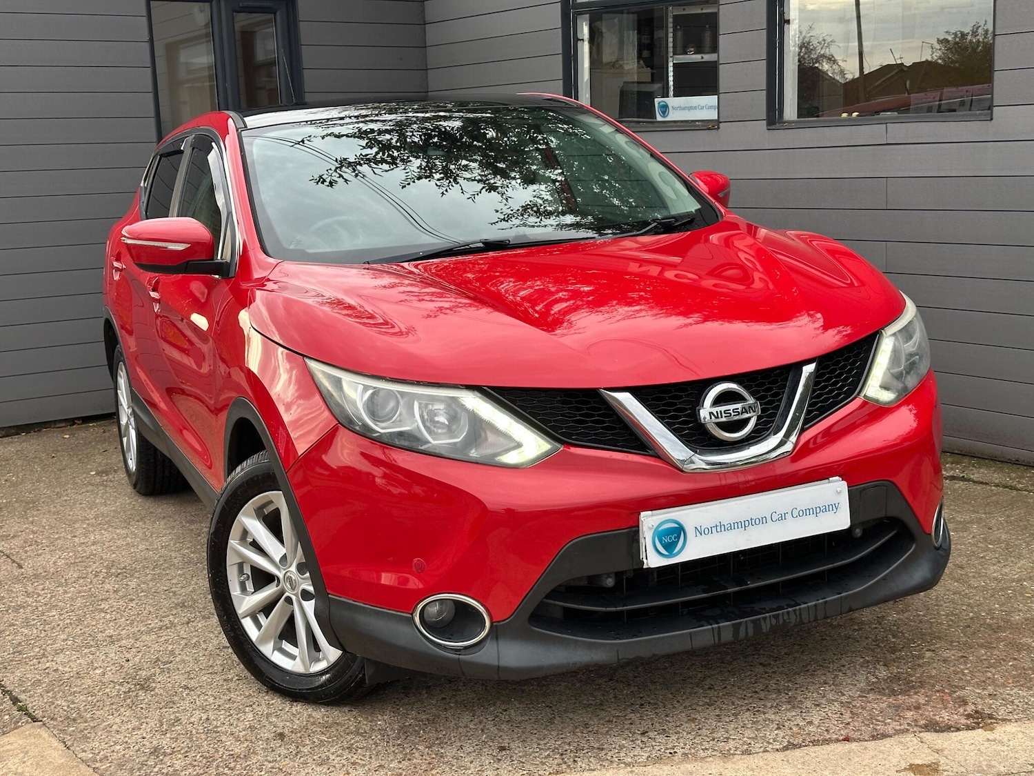 Used Nissan Qashqai 2014 for sale - 76296113: Photo 4