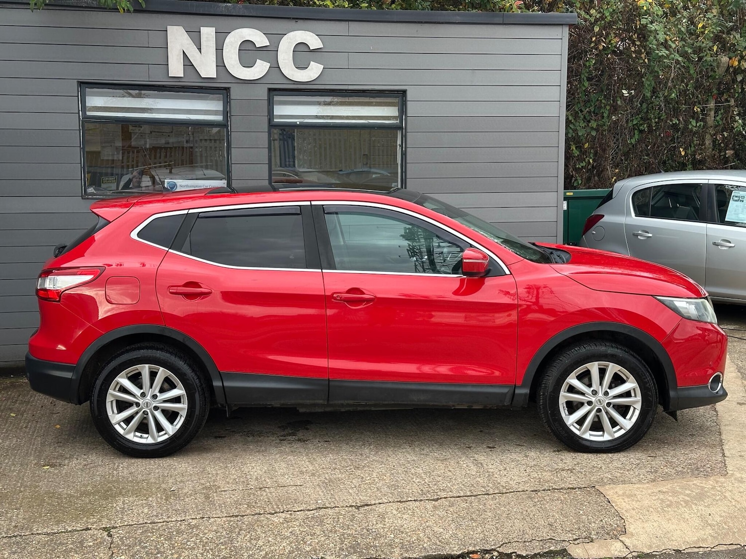 Used Nissan Qashqai 2014 for sale - 76296113: Photo 6