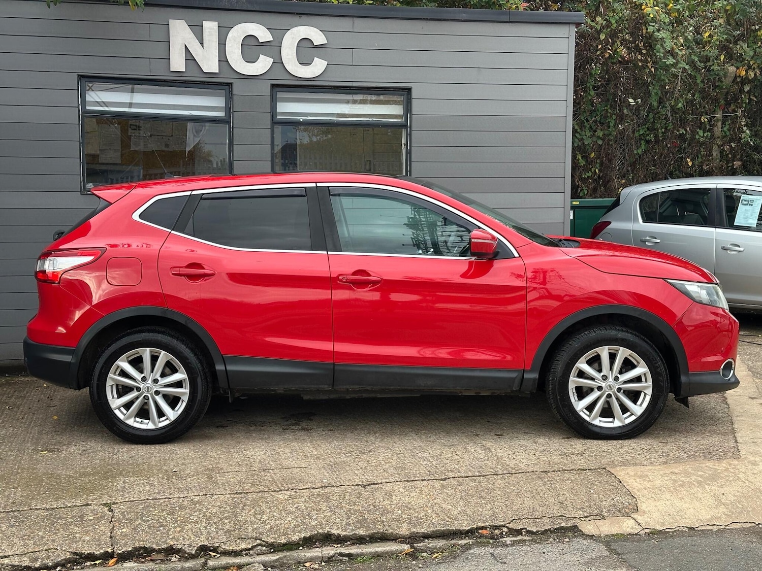 Used Nissan Qashqai 2014 for sale - 76296113: Photo 7