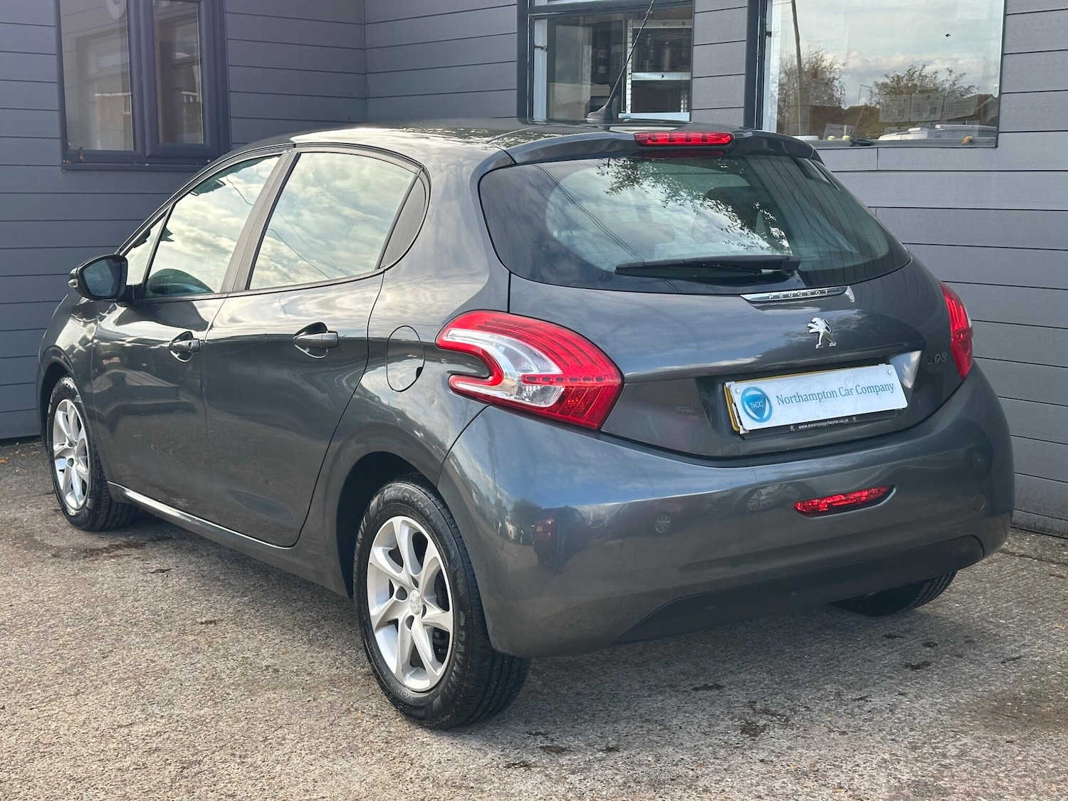 Used Peugeot 208 2013 for sale - 76151279: Photo 13