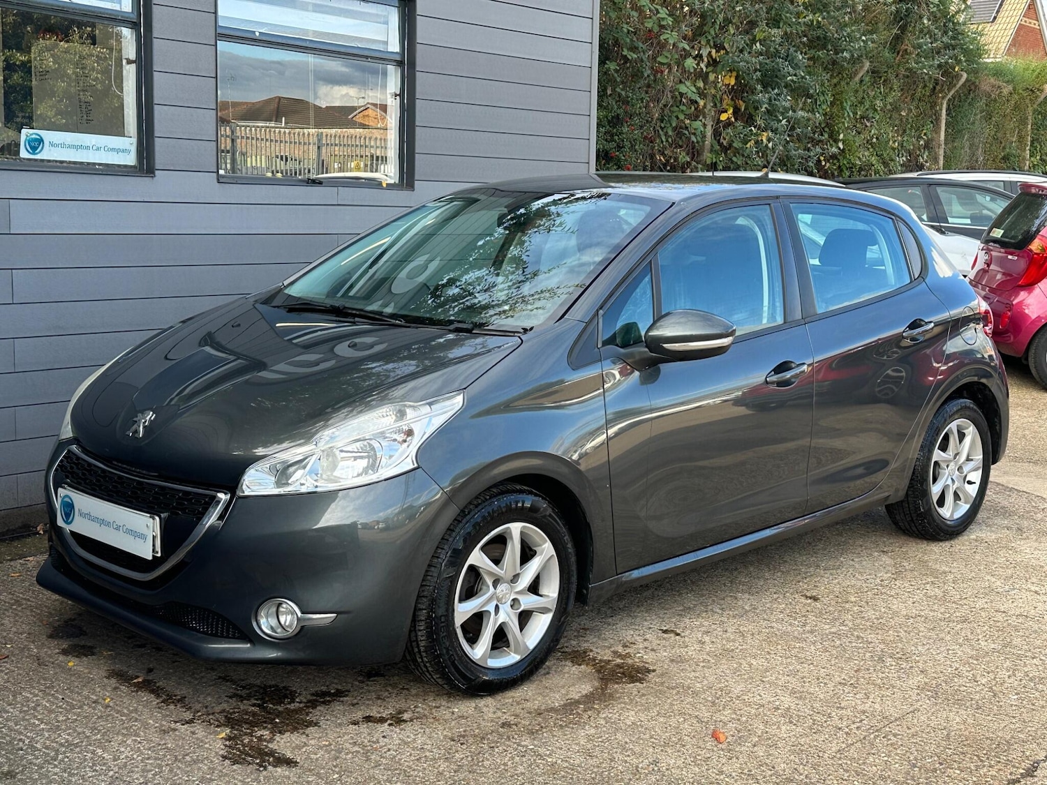 Used Peugeot 208 2013 for sale - 76151279: Photo 17