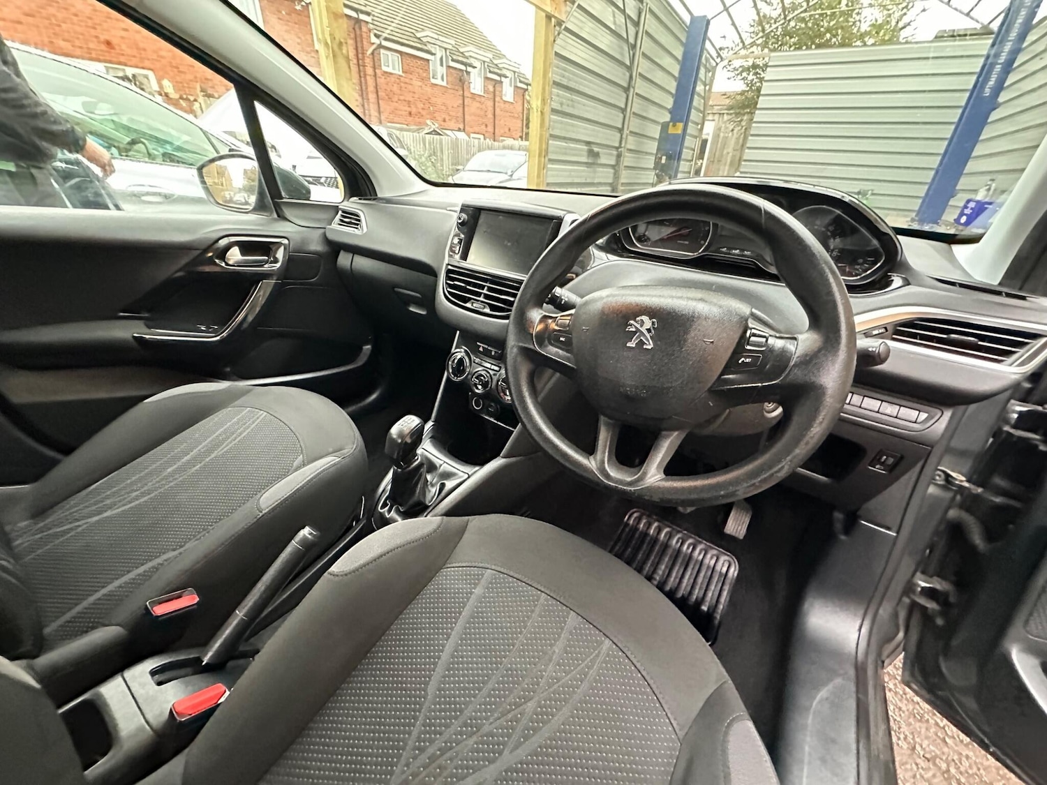 Used Peugeot 208 2013 for sale - 76151279: Photo 3