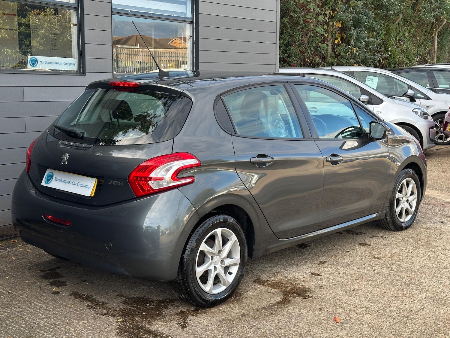 Used Peugeot 208 2013 for sale - 76151279: Photo 8