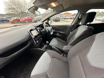 Used Renault Clio 2015 for sale - 77279136: Photo