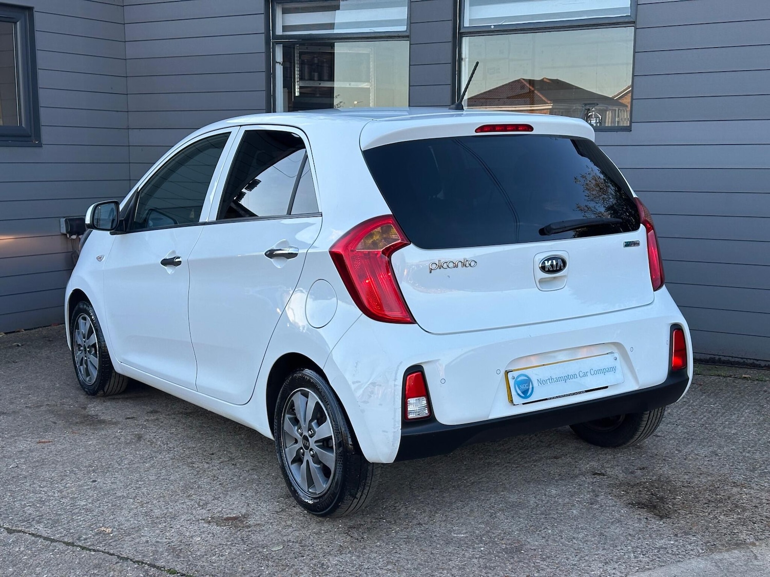 Used Kia Picanto 2016 for sale - 76992203: Photo 13