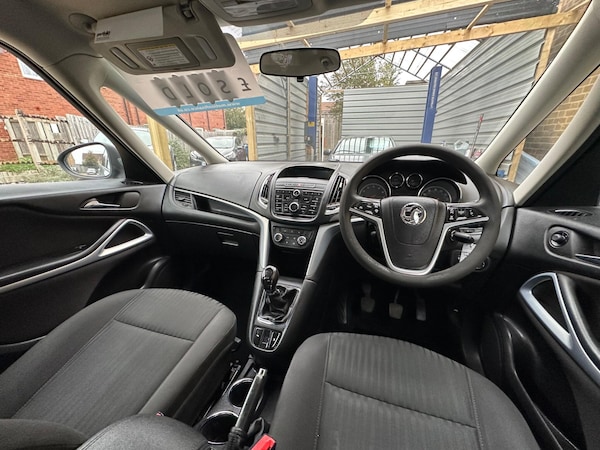 Used Vauxhall Zafira Tourer 2012 for sale - 75809456: Photo 20