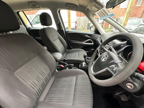 Used Vauxhall Zafira Tourer 2012 for sale - 75809456: Photo 22