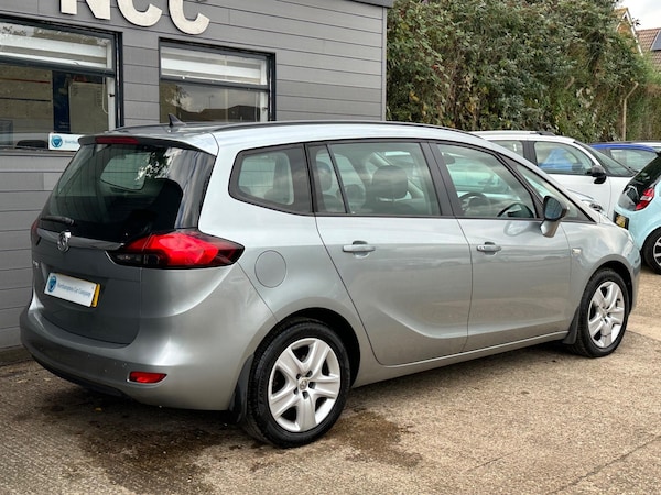 Used Vauxhall Zafira Tourer 2012 for sale - 75809456: Photo 2