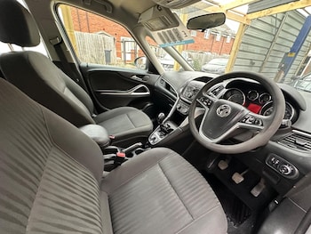 Used Vauxhall Zafira Tourer 2012 for sale - 75809456: Photo 3