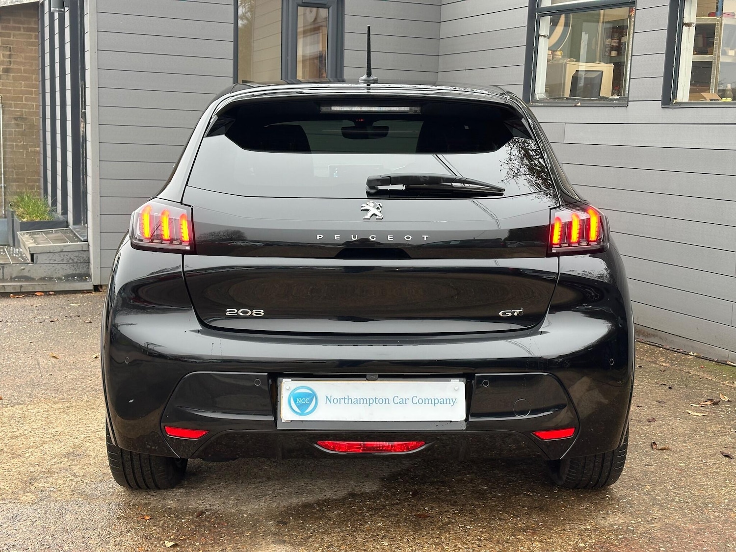 Used Peugeot E-208 2020 for sale - 77120293: Photo 11