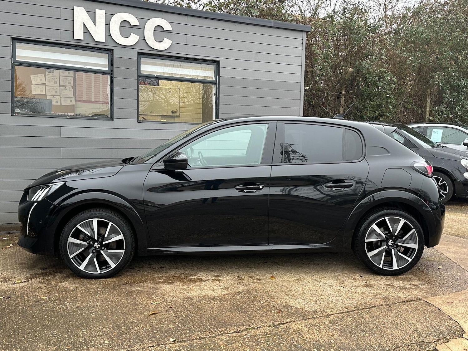 Used Peugeot E-208 2020 for sale - 77120293: Photo 14