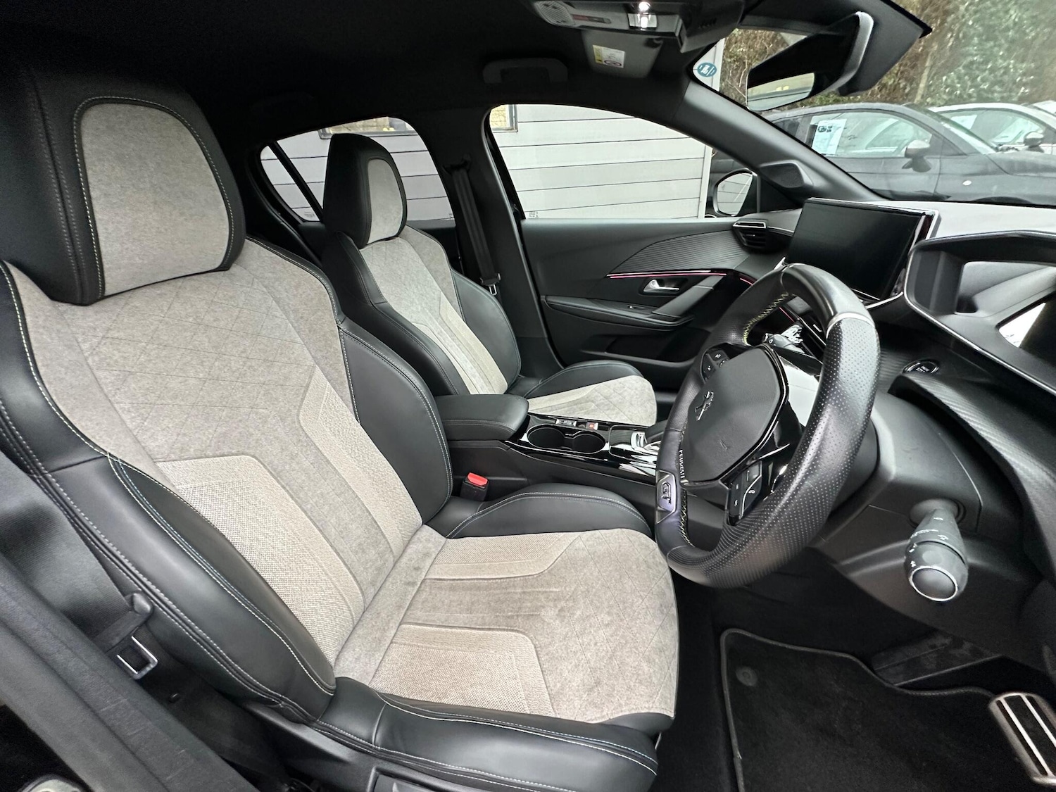 Used Peugeot E-208 2020 for sale - 77120293: Photo 22