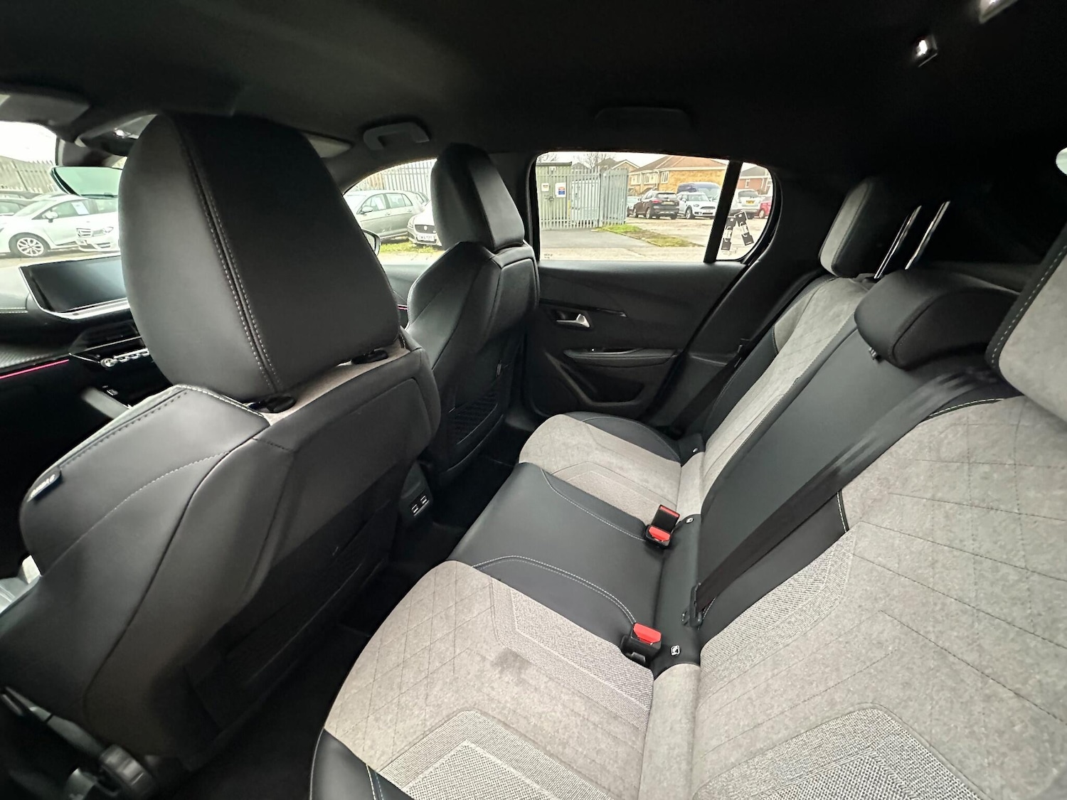 Used Peugeot E-208 2020 for sale - 77120293: Photo 26