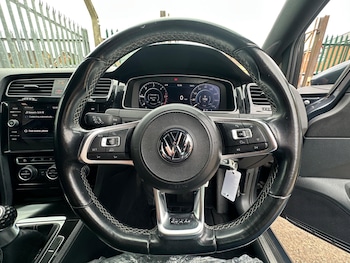 Used Volkswagen Golf 2018 for sale - 75719712: Photo