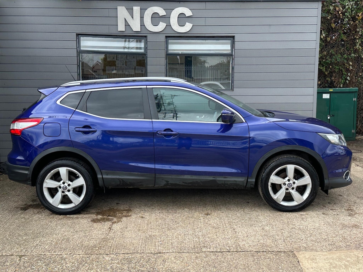 Used Nissan Qashqai 2015 for sale - 75658960: Photo 17