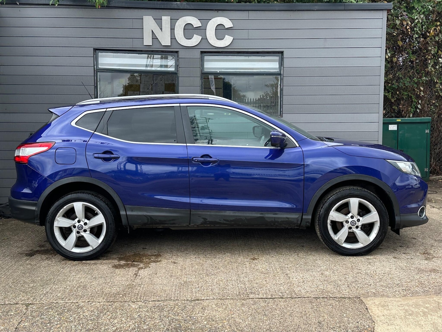 Used Nissan Qashqai 2015 for sale - 75658960: Photo 18