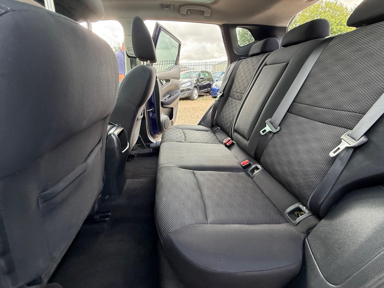 Used Nissan Qashqai 2015 for sale - 75658960: Photo 4