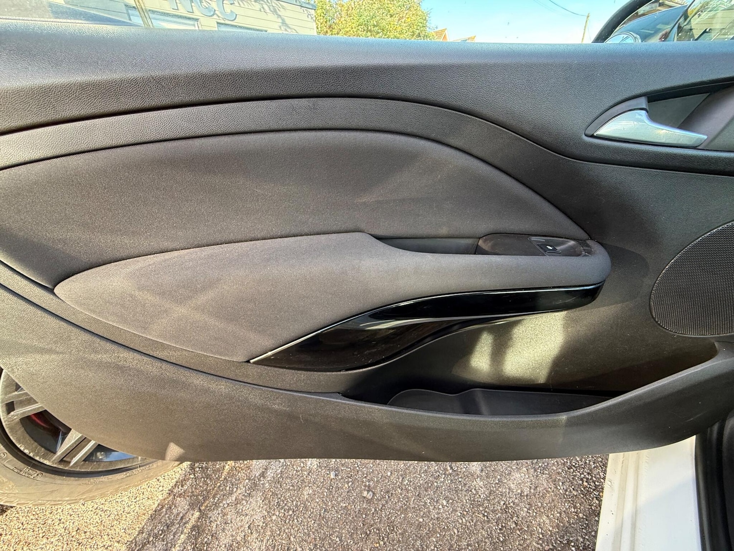 Used Vauxhall ADAM 2013 for sale - 76473756: Photo 9