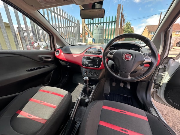 Used Fiat Punto Evo 2010 for sale - 75459627: Photo 22