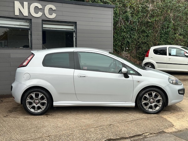 Used Fiat Punto Evo 2010 for sale - 75459627: Photo 6