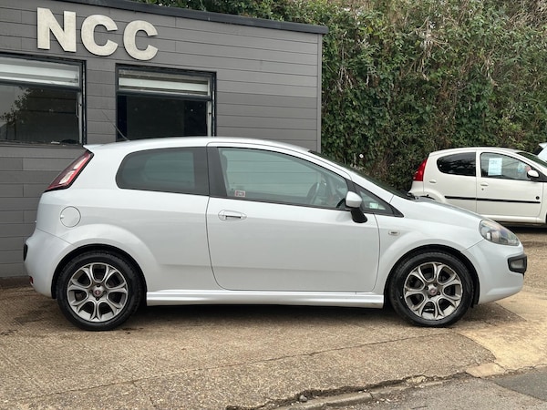 Used Fiat Punto Evo 2010 for sale - 75459627: Photo 7