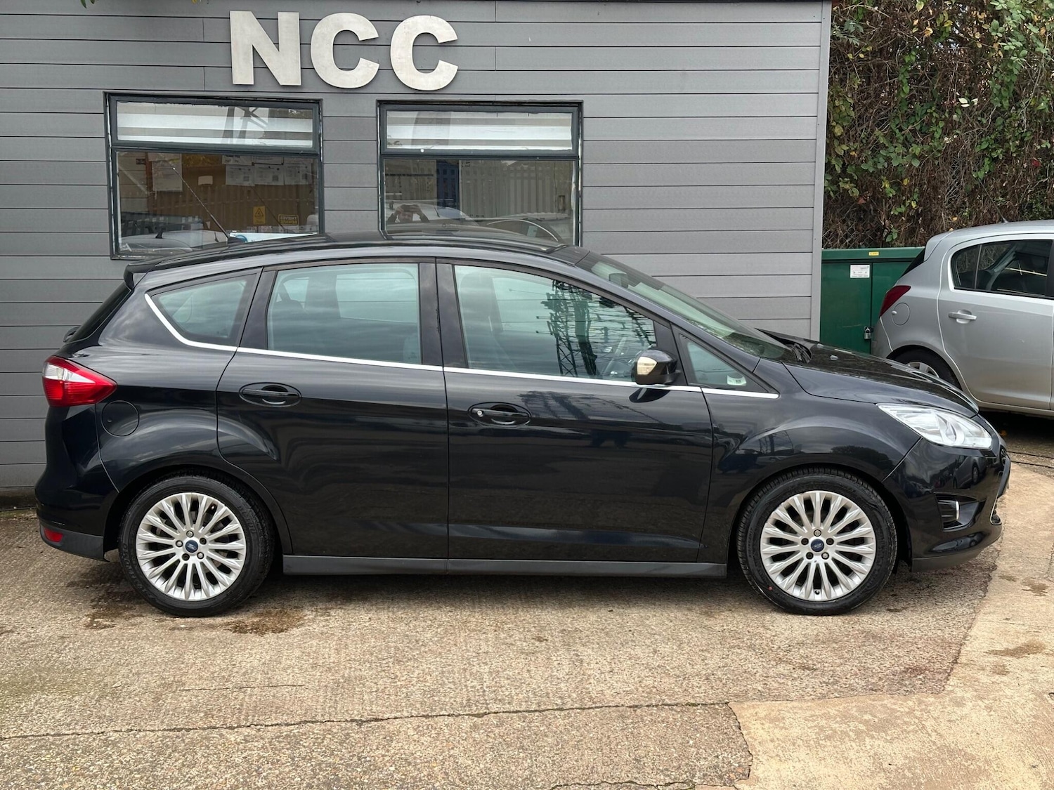 Used Ford C-Max 2012 for sale - 76294876: Photo 7