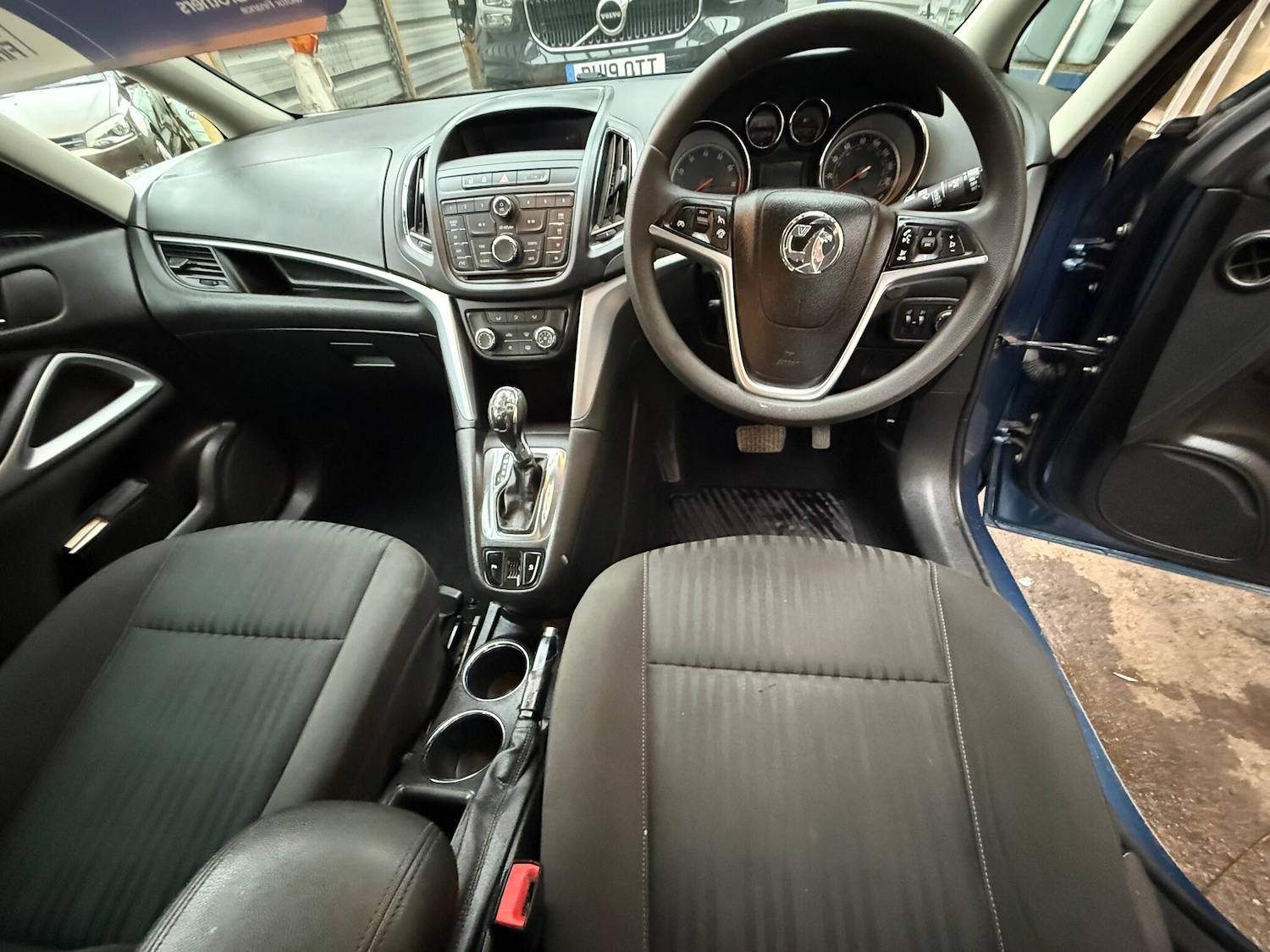 Used Vauxhall Zafira Tourer 2016 for sale - 76409487: Photo 5