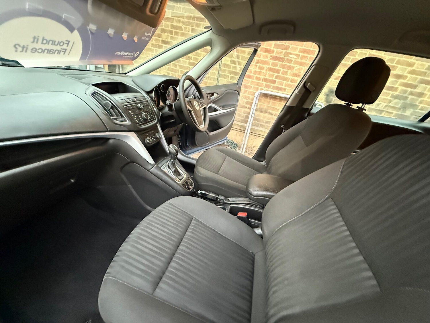 Used Vauxhall Zafira Tourer 2016 for sale - 76409487: Photo 9