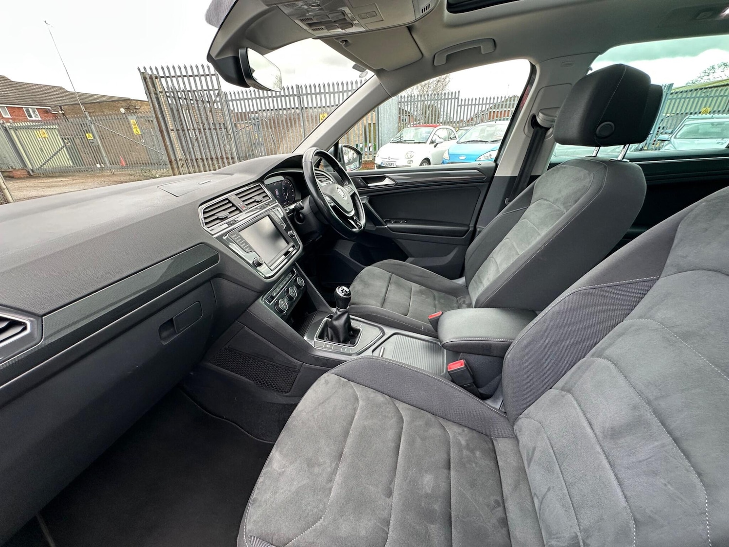 Used Volkswagen Tiguan 2017 for sale - 77612286: Photo 23