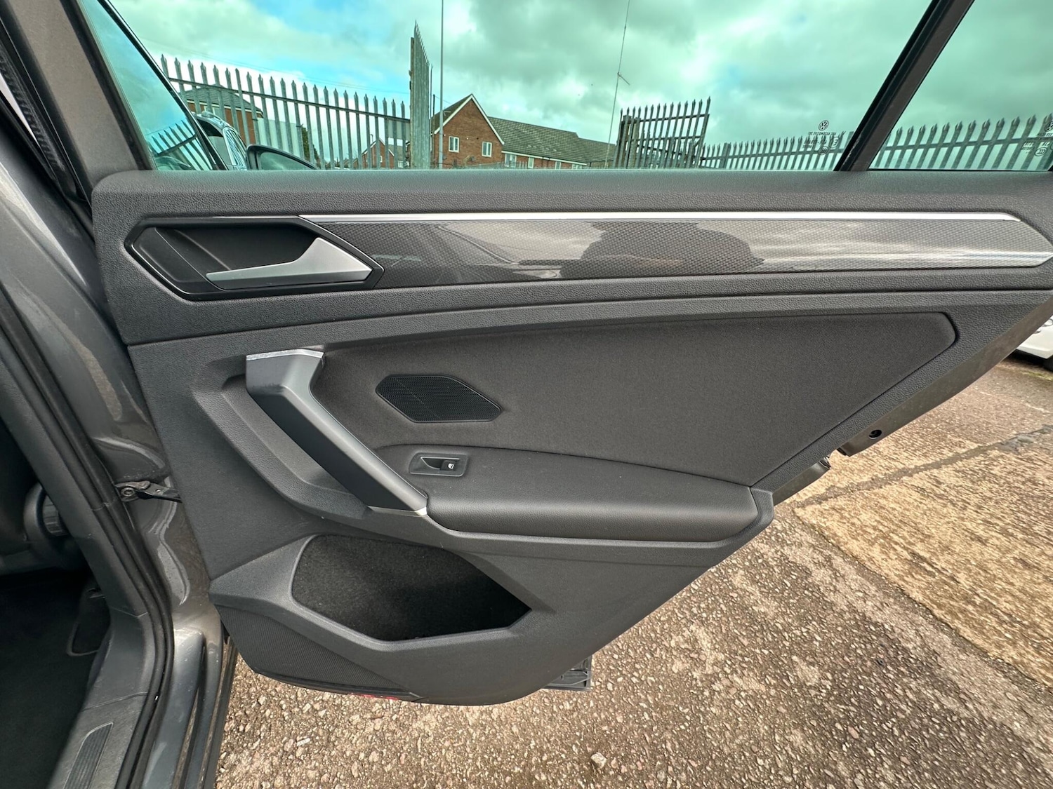 Used Volkswagen Tiguan 2017 for sale - 77612286: Photo 30