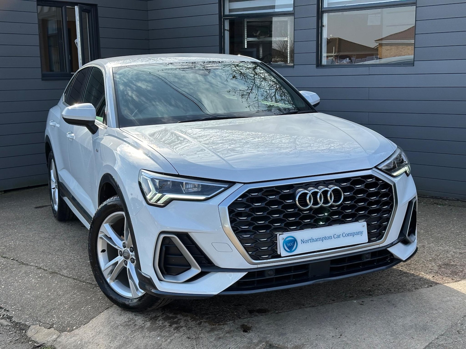 Used Audi Q3 2020 for sale - 76987850: Photo 5