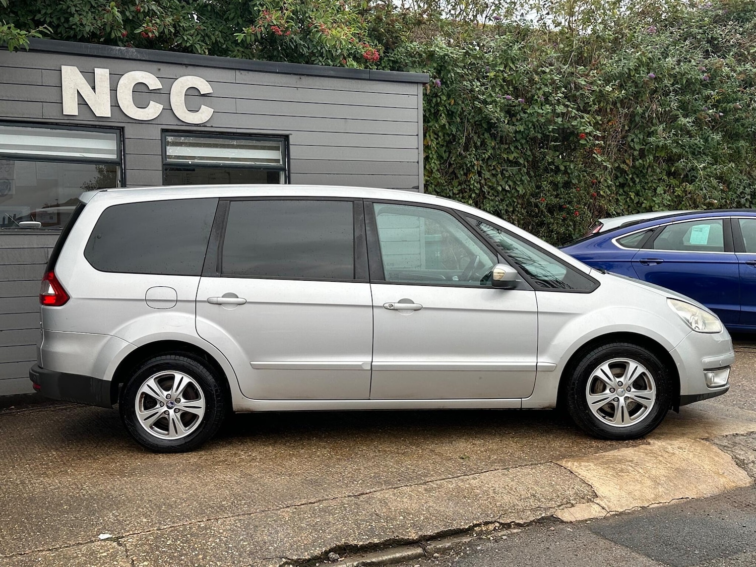 Used Ford Galaxy 2009 for sale - 77090892: Photo 6