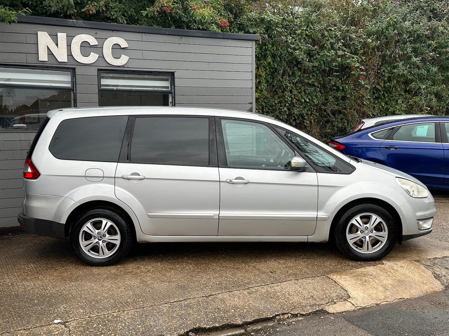 Used Ford Galaxy 2009 for sale - 77090892: Photo 7