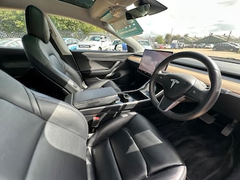 Used Tesla Model 3 2019 for sale - 75600696: Photo