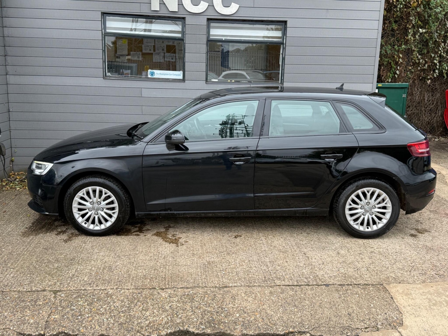 Used Audi A3 2016 for sale - 76765309: Photo 10