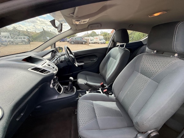 Used Ford Fiesta 2012 for sale - 75696470: Photo 5
