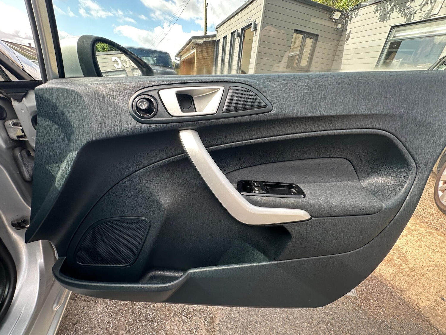 Used Ford Fiesta 2012 for sale - 76550621: Photo 27