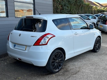 Used Suzuki Swift 2013 for sale - 76200901: Photo