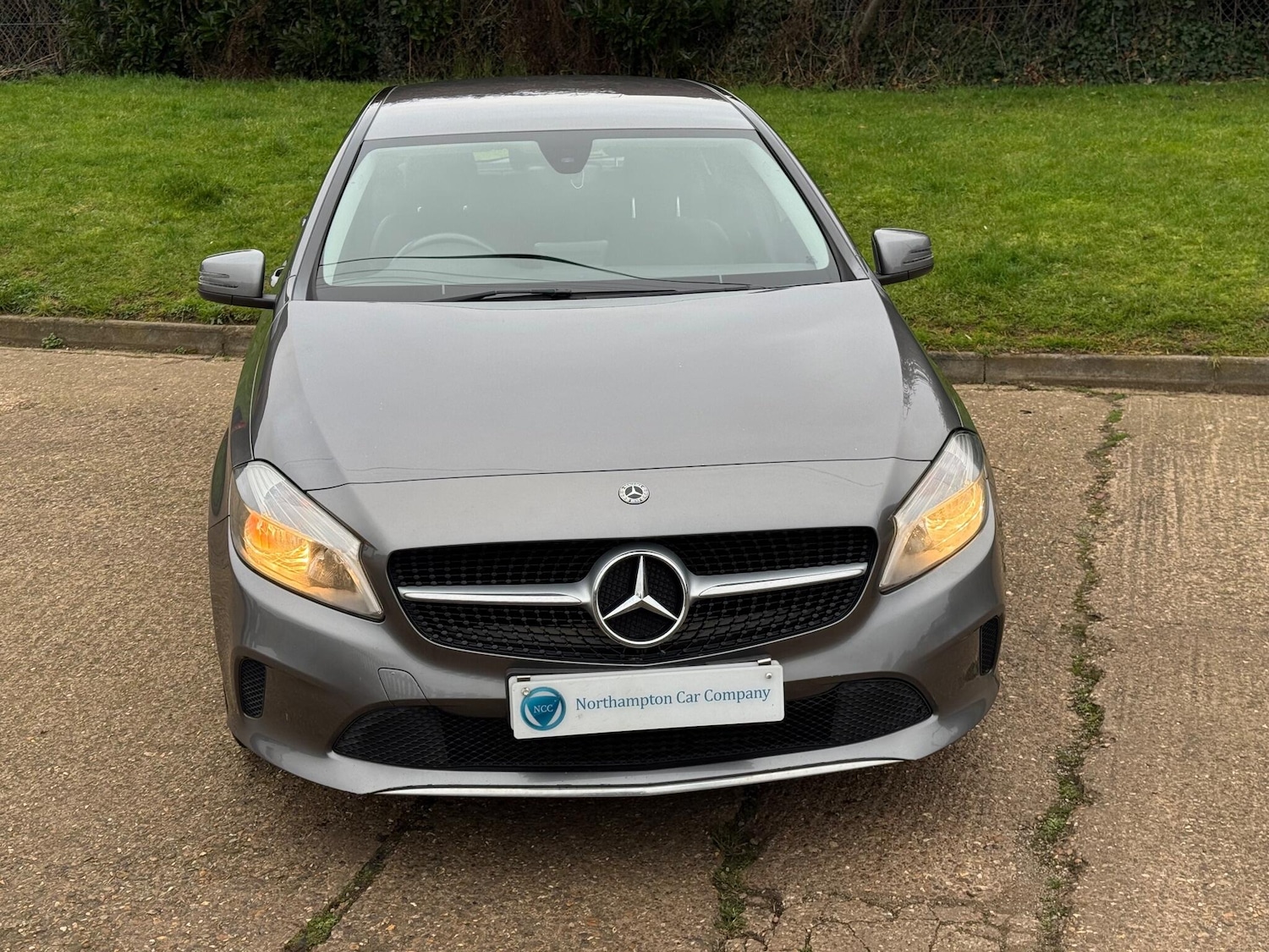 Used Mercedes-Benz A-Class 2017 for sale - 76898842: Photo 4