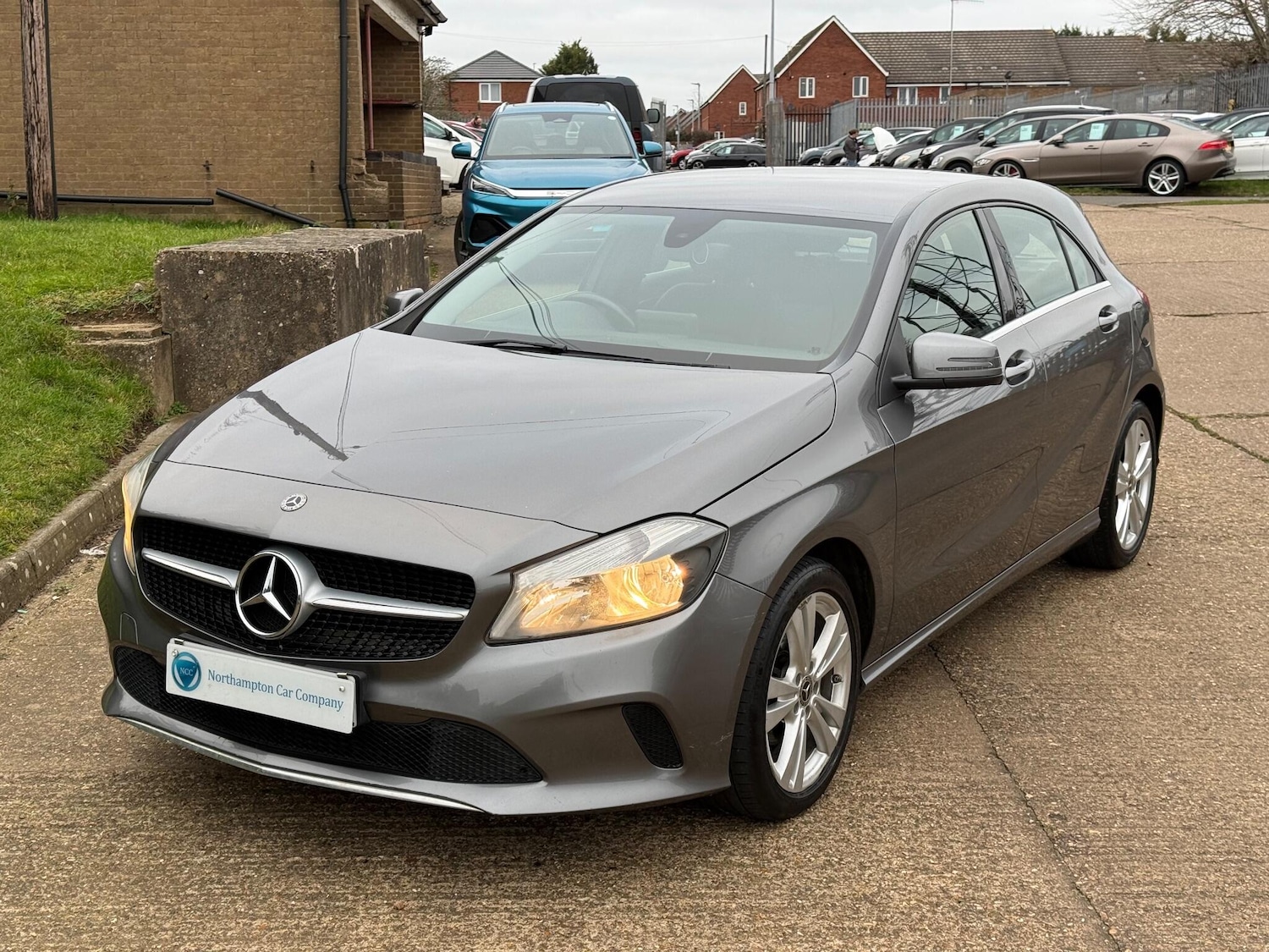 Used Mercedes-Benz A-Class 2017 for sale - 76898842: Photo 5