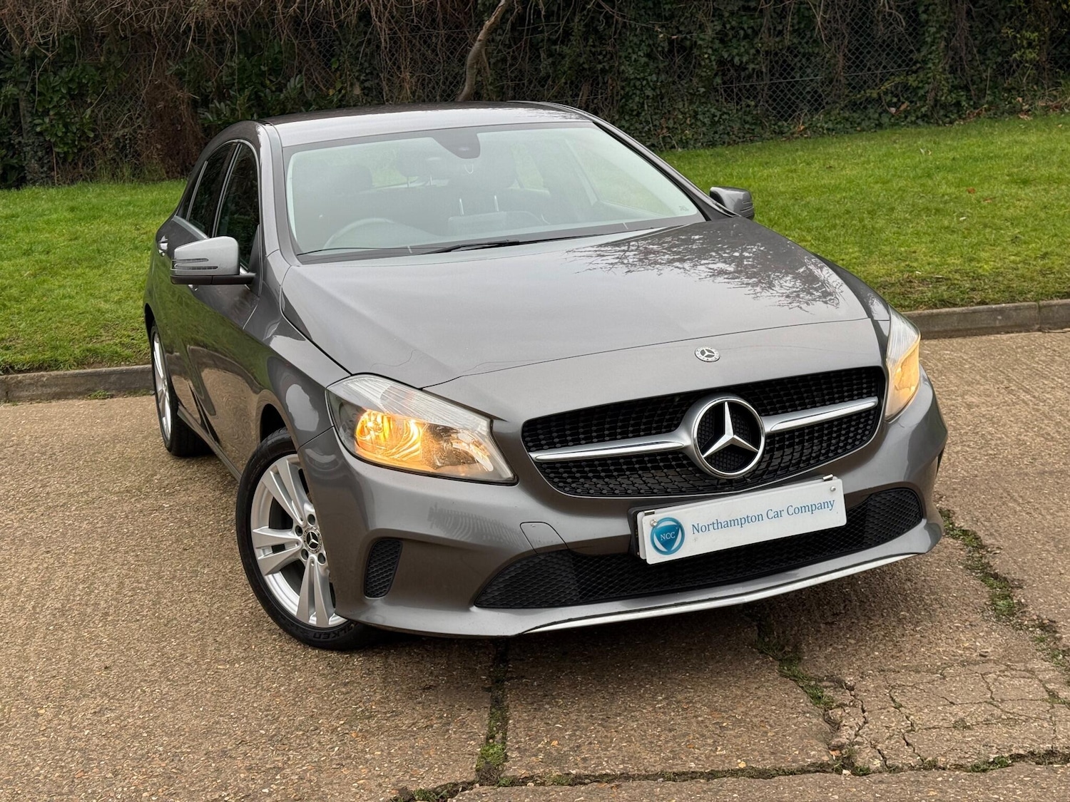 Used Mercedes-Benz A-Class 2017 for sale - 76898842: Photo 6