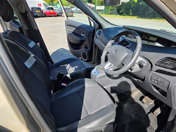 Used Renault Scenic 2011 for sale - 76063559: Photo 10