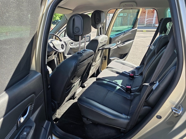Used Renault Scenic 2011 for sale - 76063559: Photo 11