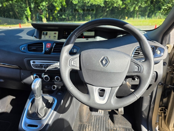 Used Renault Scenic 2011 for sale - 76063559: Photo 14