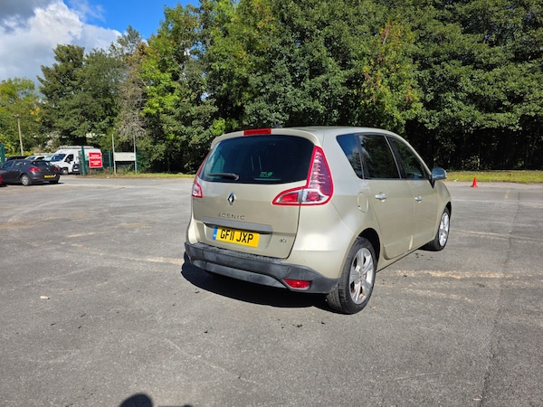 Used Renault Scenic 2011 for sale - 76063559: Photo 6