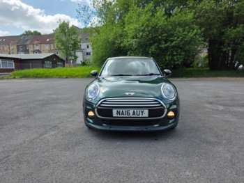 2016 (16) - 1.5 Cooper D 5dr Auto Media XL 5 doors British racing Green