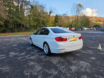 Used BMW 3 Series 2015 for sale - 76521186: Photo