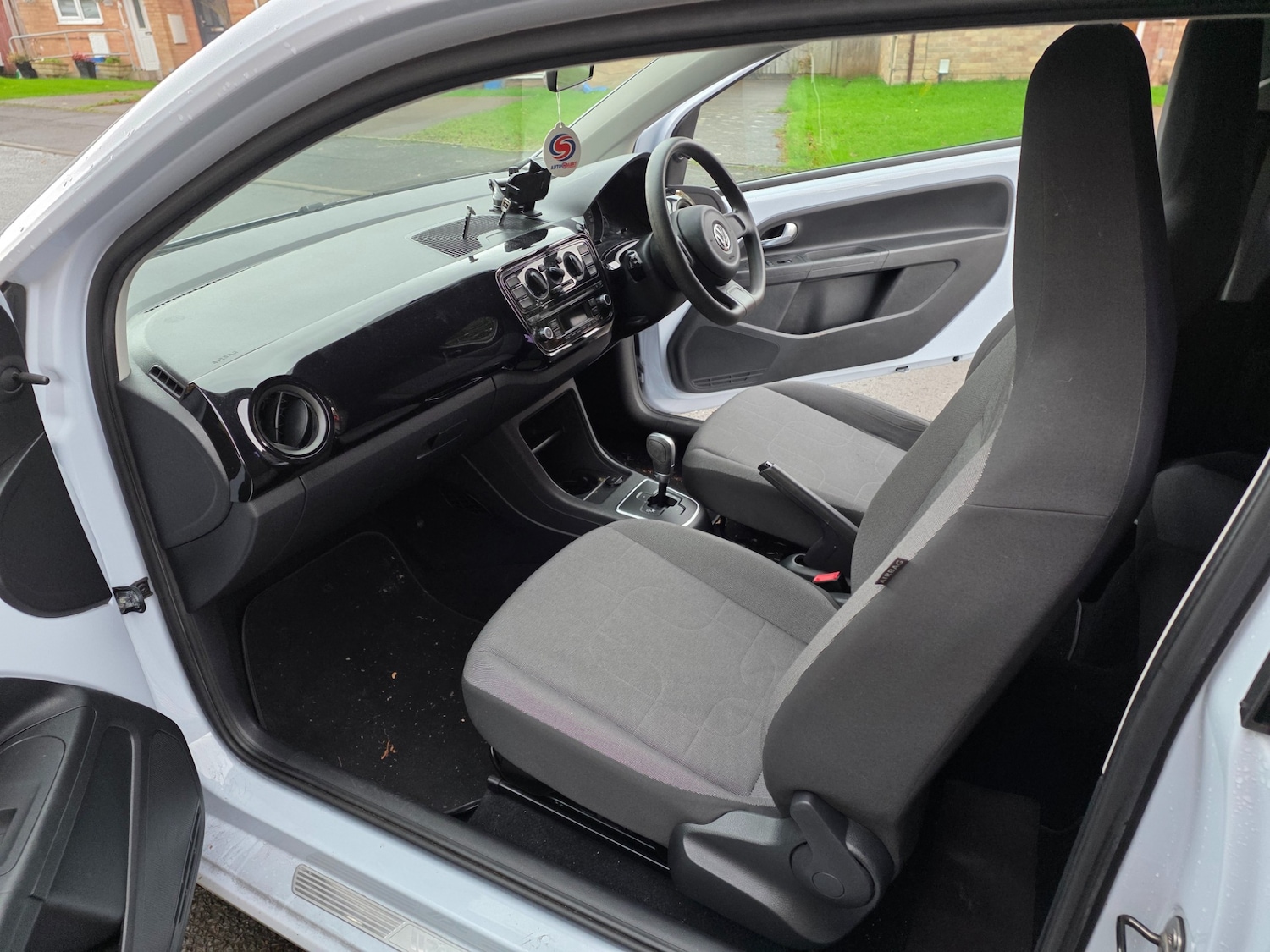 Used Volkswagen up! 2013 for sale - 76521181: Photo 10