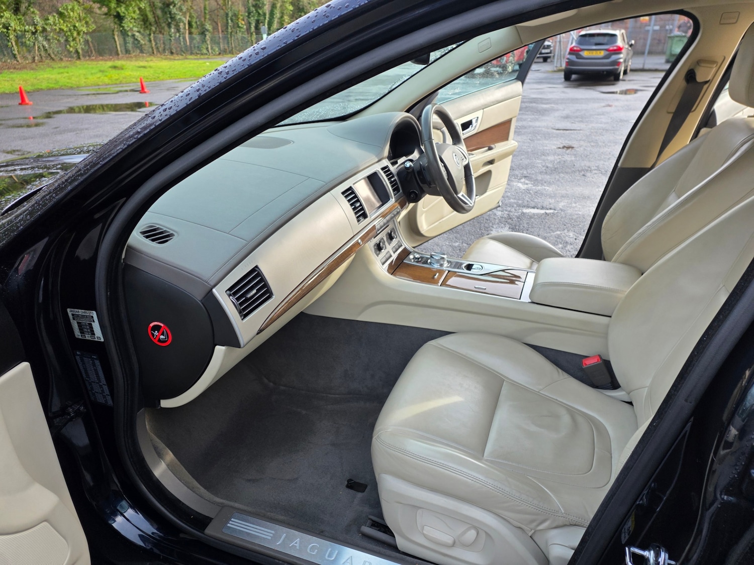 Used Jaguar XF 2011 for sale - 77483567: Photo 9