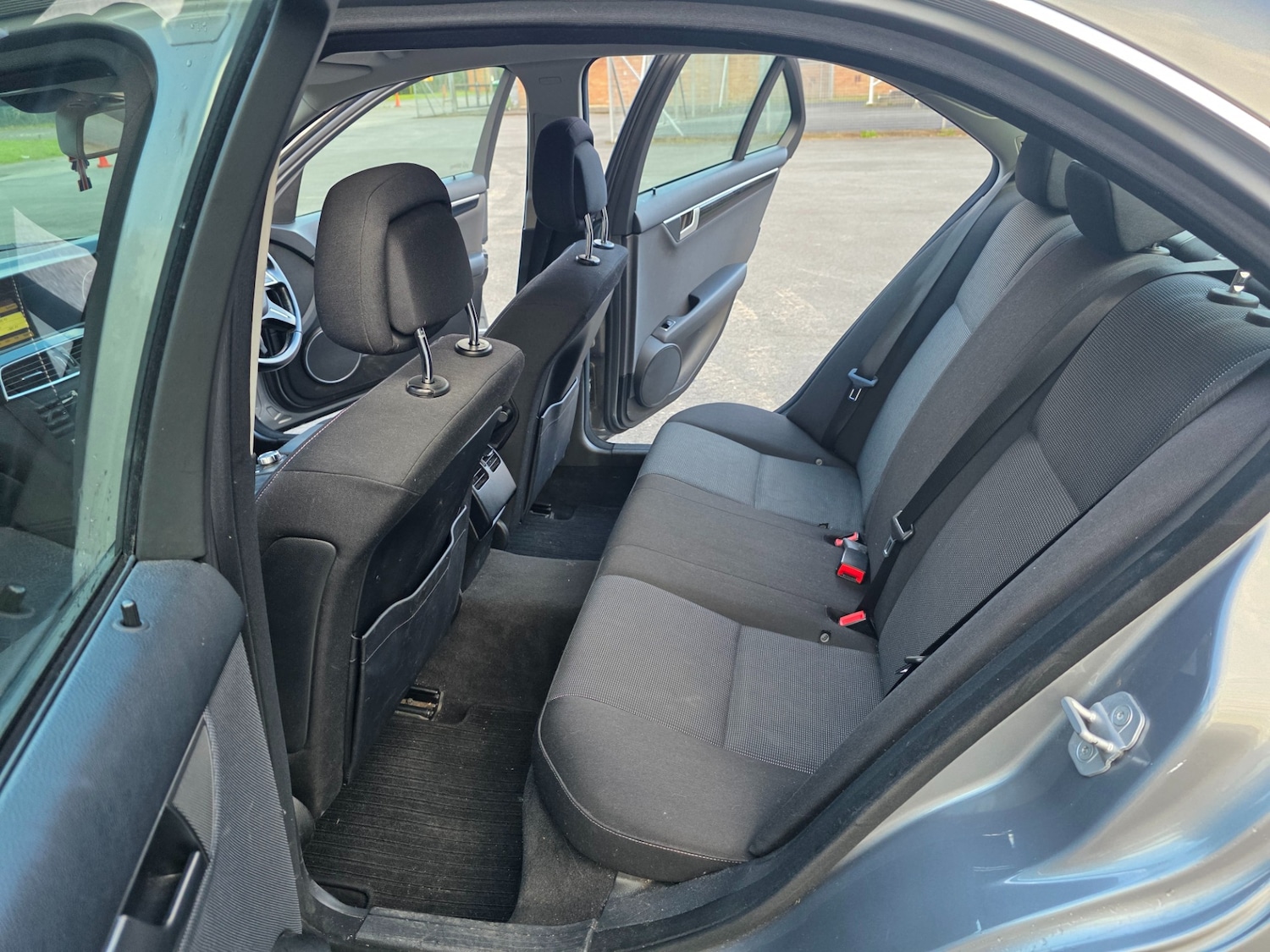 Used Mercedes-Benz C Class 2012 for sale - 76268767: Photo 11